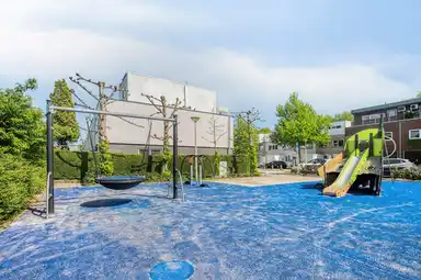 114m2 house to rent for 2975€/month in Dwergvinvisstraat, Amsterdam