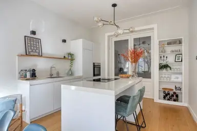 82m2 apartment to rent for 2695€/month in Oostzeedijk, Rotterdam
