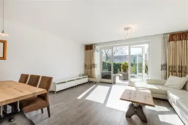 154m2 house to rent for 2950€/month in Dosiostraat, Rotterdam