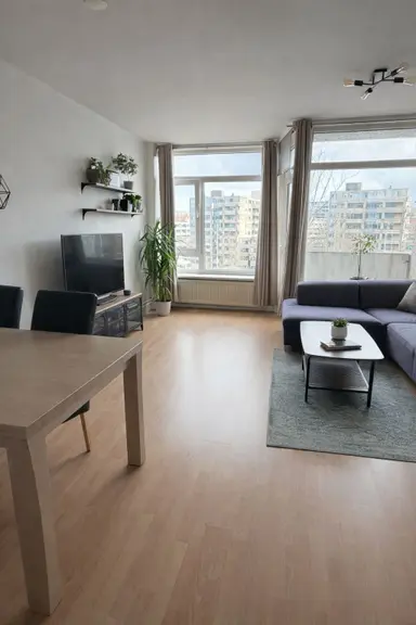 83m2 room to rent for 570€/month in Sierplein, Amsterdam