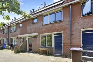 113m2 house to rent for 1274€/month in Bezembinder 53, Alphen aan den Rijn