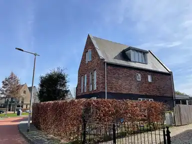 175μ² μονοκατοικία προς ενοικίαση για 3500€/μήνα σε Het Hout, Arnhem