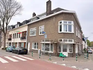 115m2 Appartement à louer pour 1580€/mois à Mergelweg, Maastricht