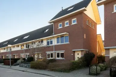125m2 house to rent for 2750€/month in Cees Buddinghstraat, Almere