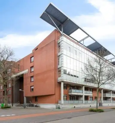 77m2 Appartement à louer pour 1030€/mois à Sphinxlunet 24, Maastricht