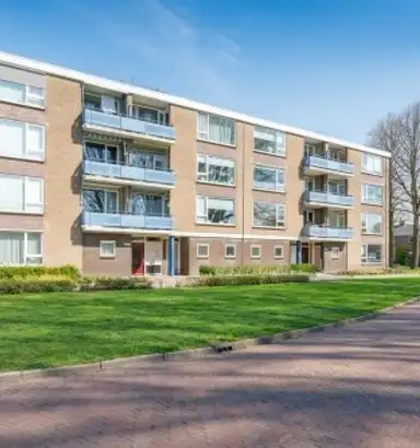 76m2 flat to rent for 860€/month in Roelof van Schevenstraat 15, Enschede