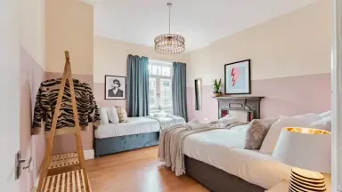 0m2 flat te huur voor 3600€/maand in Hill, Meeuwen