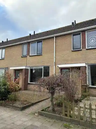 94.11μ² μονοκατοικία προς ενοικίαση για 791.15€/μήνα σε Julianastraat 7, 't Zand