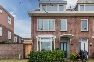 114m2 huis te huur voor 2950€/maand in Floresstraat, Haarlem