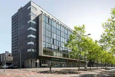 96m2 Appartement à louer pour 1995€/mois à Laan op Zuid, Rotterdam