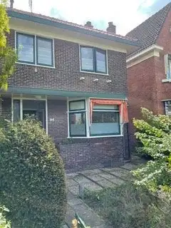 90m2 maison à louer pour 1500€/mois à Parallelweg 94, Koog aan de Zaan