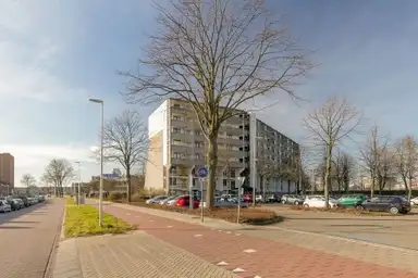 83m2 Appartamento in affitto per 925€/mese a Du Meelaan, Zoetermeer