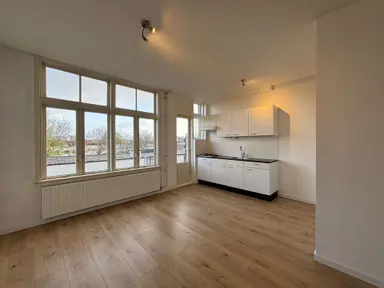85m2 apartment to rent for 1250€/month in Strevelsweg, Rotterdam