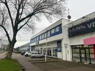 250m2 Appartement à louer pour 2495€/mois à Bisschop Bekkerslaan, Eindhoven