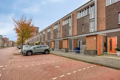 141m2 house to rent for 2950€/month in Fluitschiplaan 255, The Hague