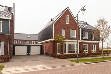 175m2 house to rent for 3250€/month in Groenallee, Nijkerk