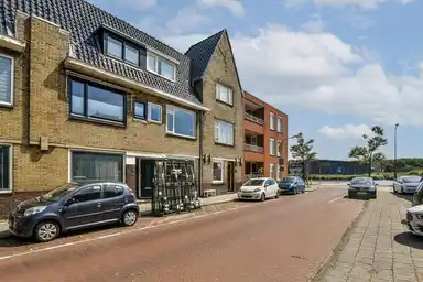 80m2 Appartement à louer pour 2950€/mois à Hertzogstraat, Haarlem