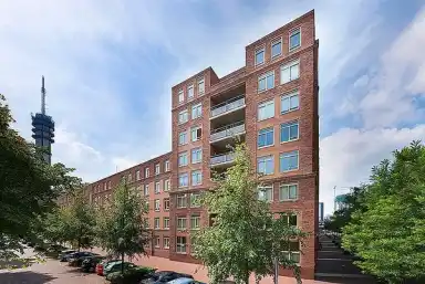 100m2 flat to rent for 1865€/month in Juliana van Stolberglaan 7C, The Hague