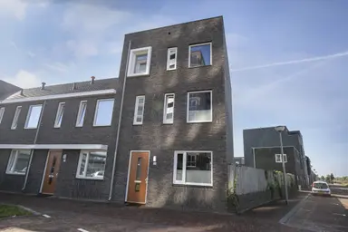 135μ² μονοκατοικία προς ενοικίαση για 1695€/μήνα σε Helenastraat 24, Arnhem