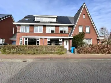 142m2 house to rent for 2900€/month in Koningsstraat, Aalsmeer