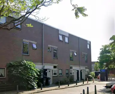 106m2 huis te huur voor 1422€/maand in Claude Debussystraat 219, The Hague
