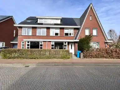 142m2 house to rent for 2900€/month in Koningsstraat 211, Aalsmeer