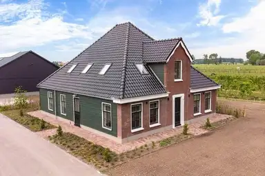 223m2 house to rent for 2650€/month in Zuiderweg, Zuidoostbeemster