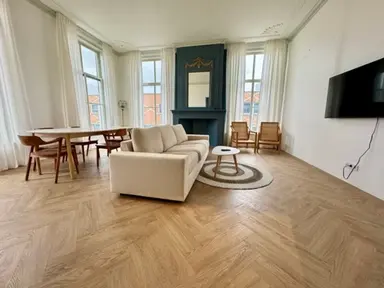 119μ² Διαμέρισμα προς ενοικίαση για 3265€/μήνα σε Hoogt 17, Dordrecht