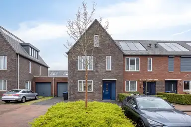 148m2 house to rent for 1972.5€/month in Klompenmaker 65, Wilnis