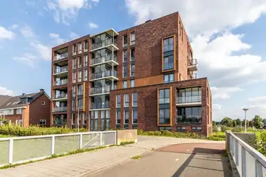 130μ² Διαμέρισμα προς ενοικίαση για 1580€/μήνα σε Jan Stuytstraat, Bergschenhoek