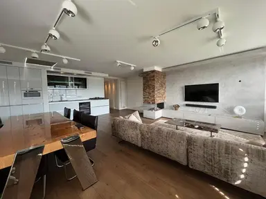 90m2 Appartement te huur voor 3100€/maand in Beysterveld, Amsterdam
