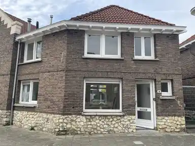 97m2 house to rent for 1070€/month in Schoutstraat, Heerlen