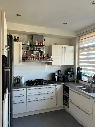 11m2 Chambre à louer pour 495€/mois à Sinjeur Semeynsweg, The Hague