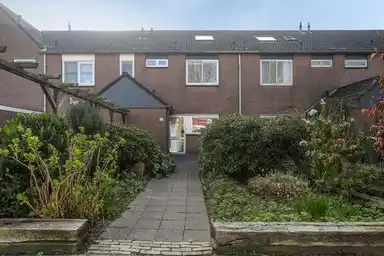 103m2 house to rent for 1895€/month in Weidezoom 60, Moordrecht