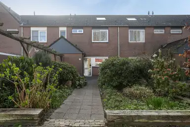 103m2 house to rent for 1895€/month in Weidezoom 60, Moordrecht