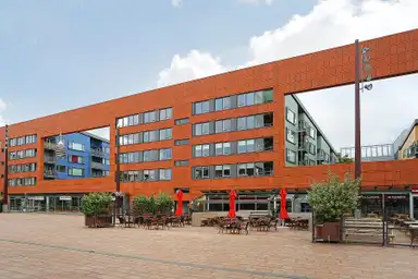 111m2 apartment to rent for 1475€/month in Raadhuisplein 318, Hoofddorp