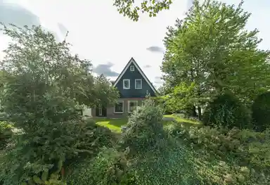 200m2 huis te huur voor 3000€/maand in Aalsmeerderweg, Rijsenhout