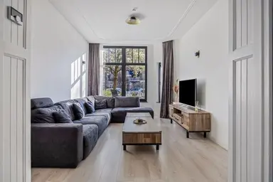 102m2 Appartement te huur voor 2250€/maand in Ampèrestraat, The Hague