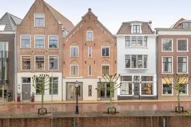 143m2 huis te huur voor 1920€/maand in Voorhaven, Schoonhoven