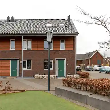 116μ² μονοκατοικία προς ενοικίαση για 1650€/μήνα σε Oss