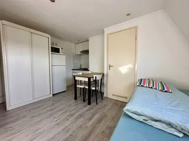 16μ² στούντιο προς ενοικίαση για 500€/μήνα σε Limbrichterweg, Sittard