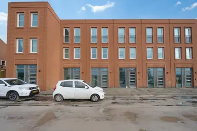 100m2 house to rent for 2250€/month in Letlandstraat 20, Almere