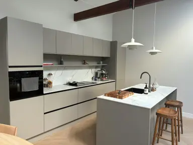 118m2 apartment to rent for 1750€/month in Tweede Hugo de Grootstraat, Amsterdam