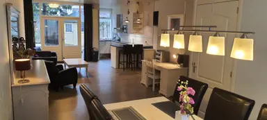 180m2 Haus zur Miete für 2700€/Monat in J A Alberdingk Thijmstraat 7, Schiedam