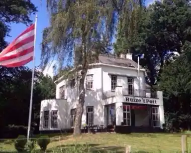 20m2 room to rent for 280€/month in Oldenzaalsestraat, Enschede