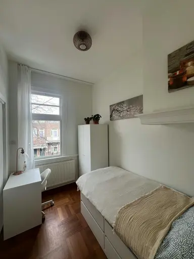 200μ² Δωμάτιο προς ενοικίαση για 650€/μήνα σε 3e Louise de Colignystraat, The Hague