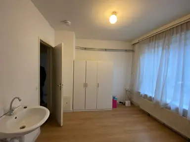 16m2 Chambre à louer pour 555€/mois à Pastoor van Beurdenstraat, Tilburg