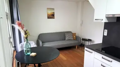 33m2 studio à louer pour 1225€/mois à Keizer Karelplein, Maastricht