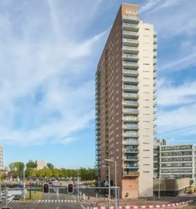 95μ² Διαμέρισμα προς ενοικίαση για 1225€/μήνα σε Strevelsweg, Rotterdam