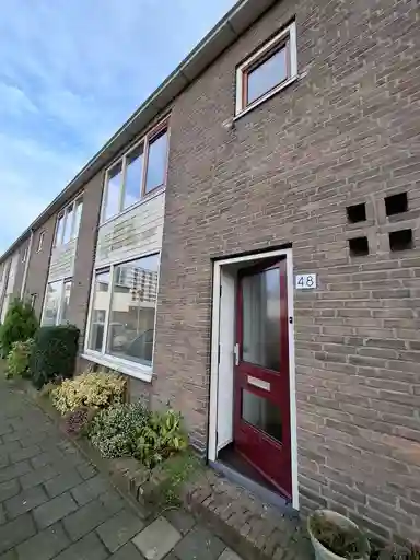 57m2 huis te huur voor 935.78€/maand in Geertruyt van Oostenstraat 48, Delft